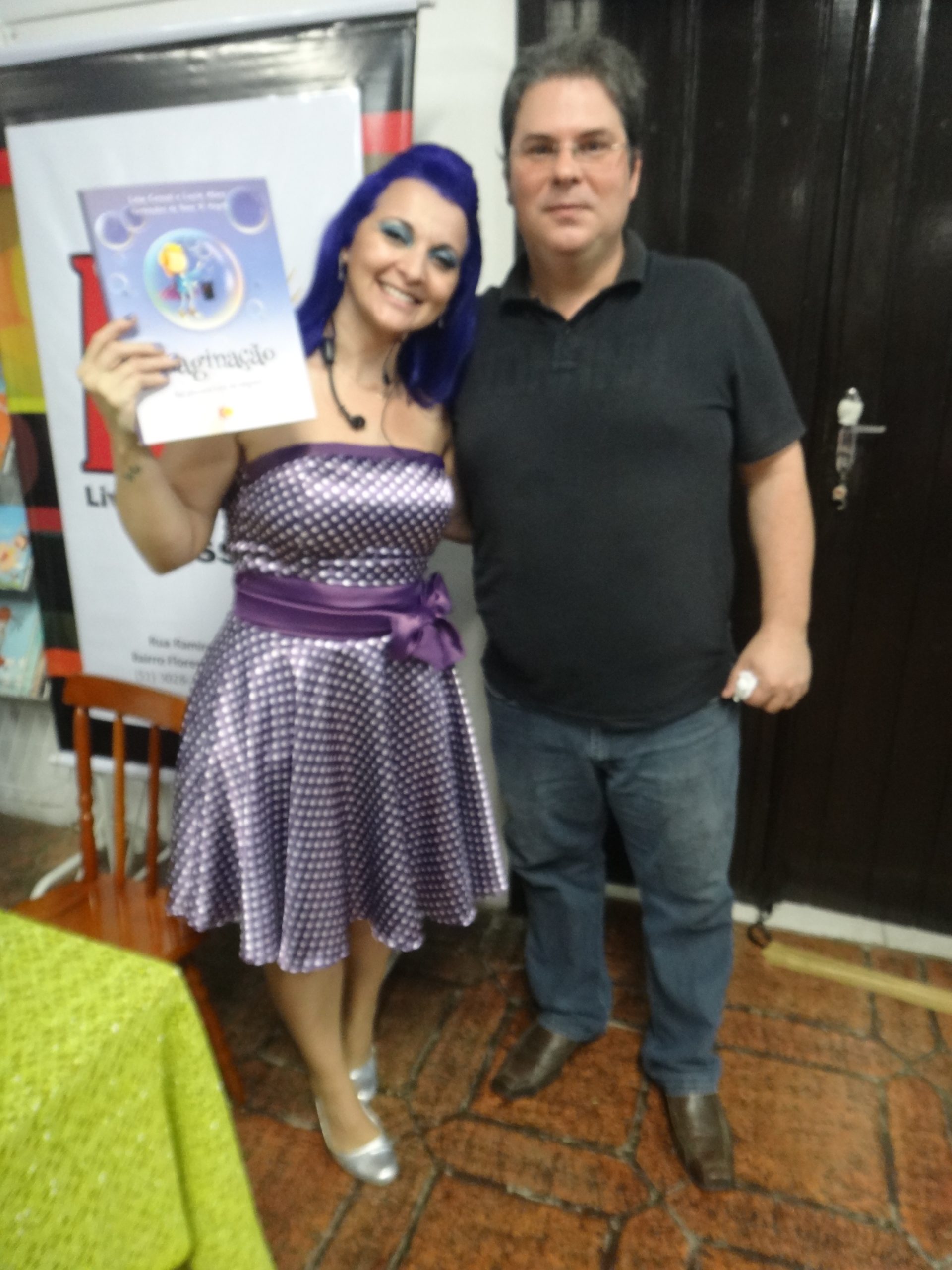 Eu e Léia Cassol – Livro Autografado para minha Filha Bianca, que estava por nascer!